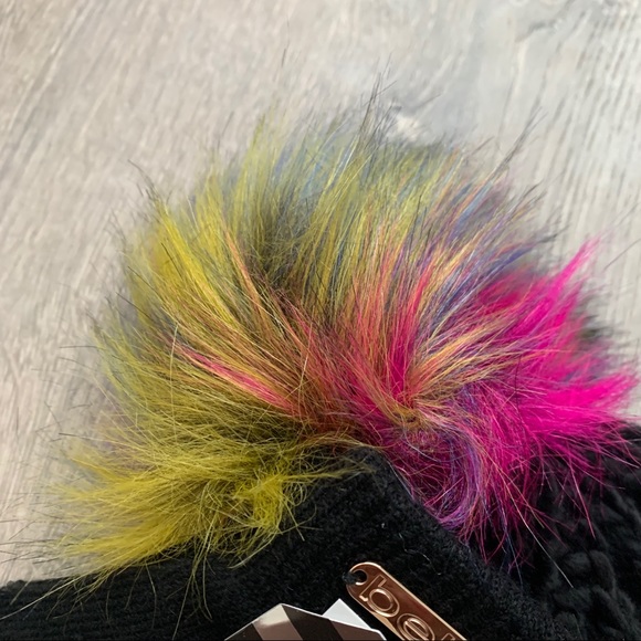 NWT BEBE Logo  Black Pom Pom Hat & Gloves Set - Picture 2 of 4